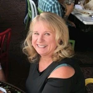 Meet your Posher, Maura